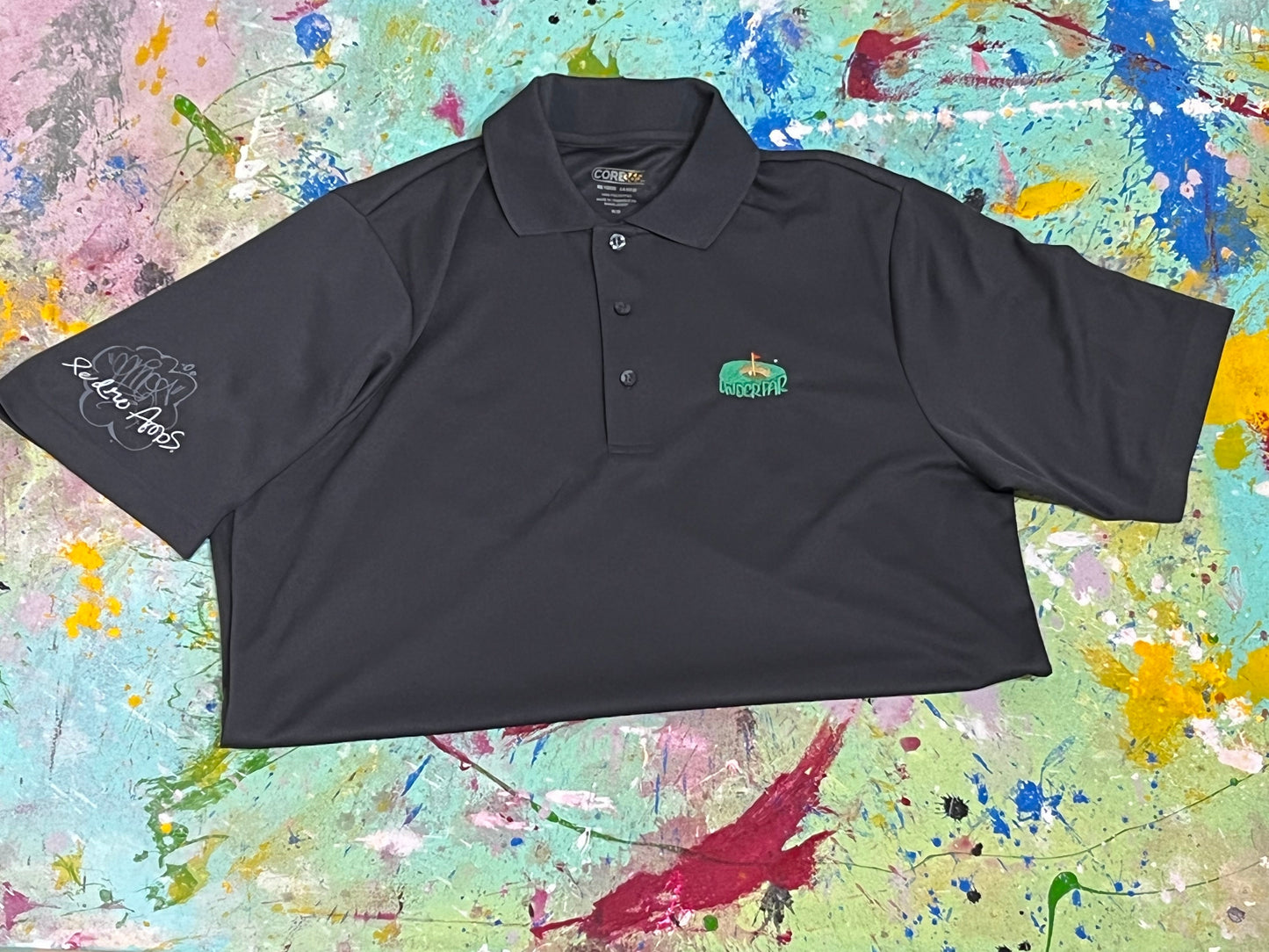 Polo deportivo "Under PAR" de AMOS - Logo bordado - Polo gris